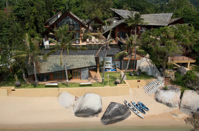 beachfront villa in Lamai for sale