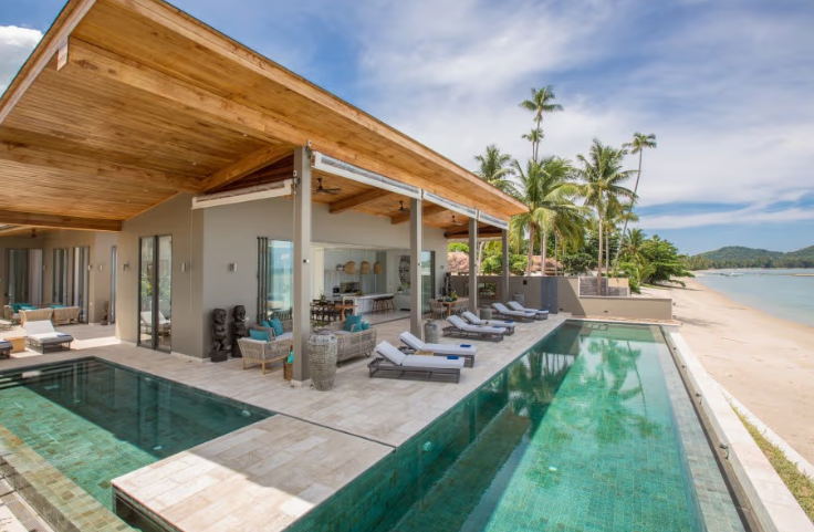 luxury beachfront villa in Koh Samui